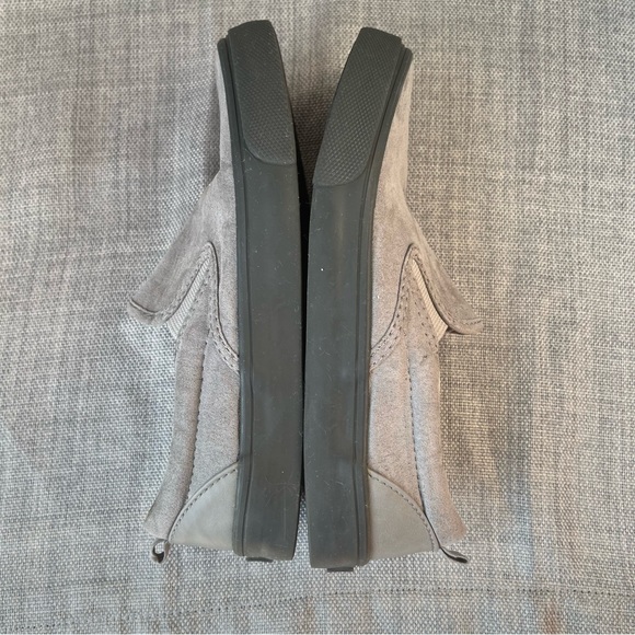 Old Navy Kids Grey Canvas Slip-on Loafer Sneakers Size 3 Casual Comfort Shoes - Picture 8 of 13